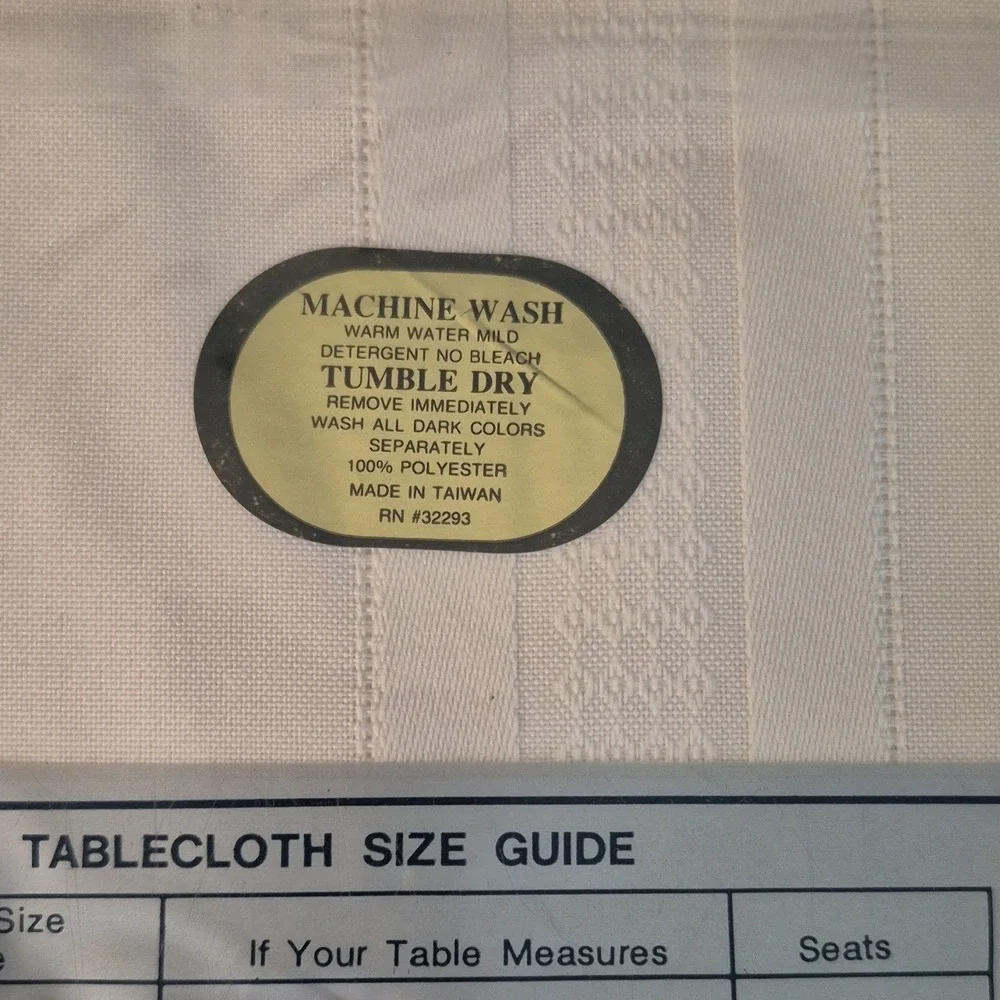 Elrene Satin Stripe Tablecloth 70